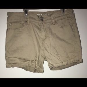 Levi’s Khaki Shorts